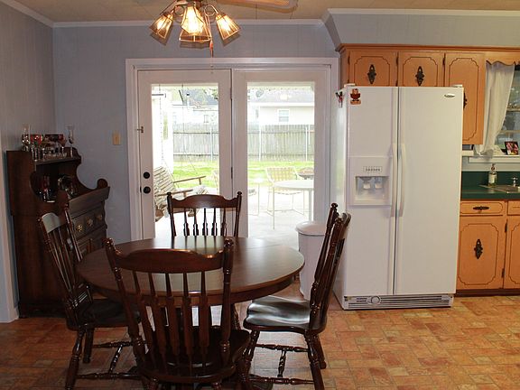 5th image of 1325 N Avenue H