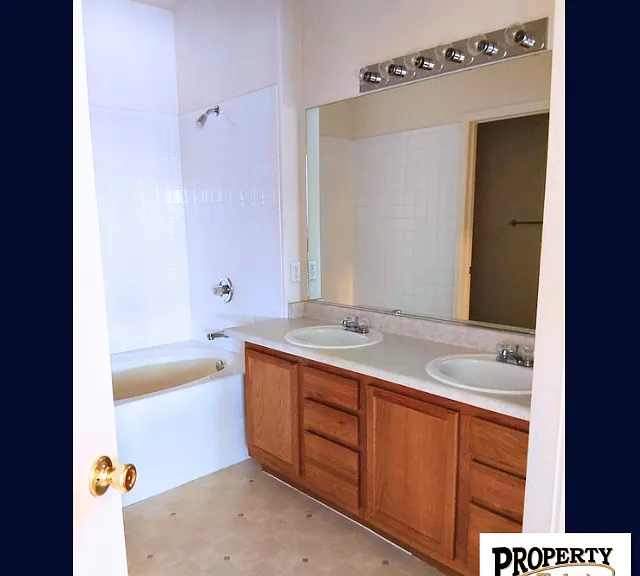 5151 W 29th St #901 — Photo 2