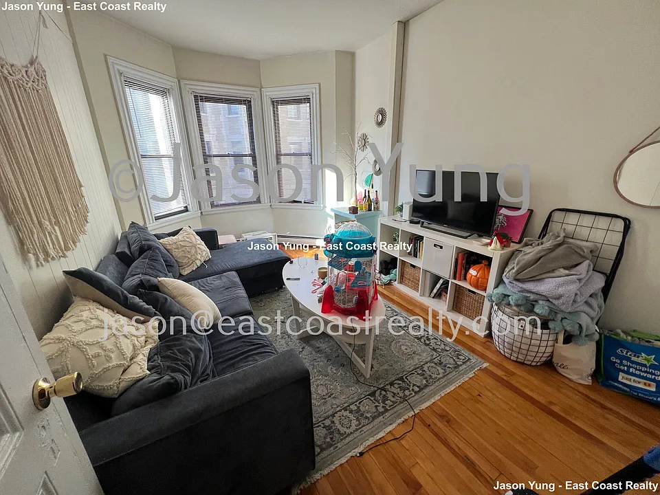 72 Gardner St #E3