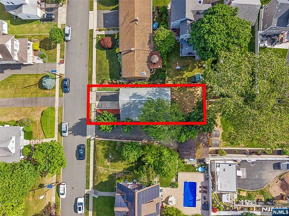 5th image of 11 Hampton Pl
