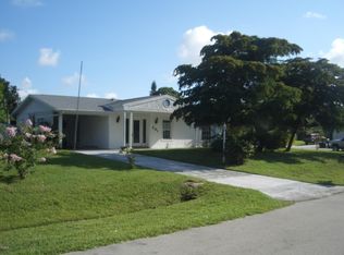 261 SE Crosspoint Dr, Port Saint Lucie, FL 34983
