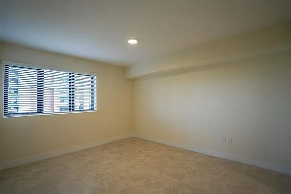 1091 Galiano St #502 — Photo 10