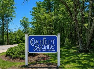 60 Coachlight Square #60, Montrose, NY 10548