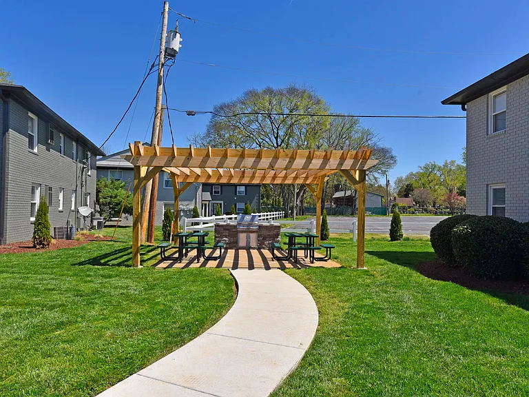 Grilling + Picnic Area