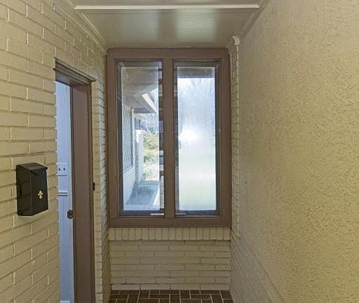 5th image of 420 Foster Ln