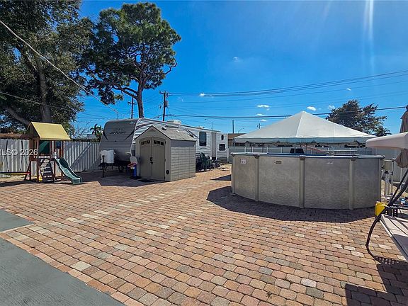 3rd image of 1236 Rutland St