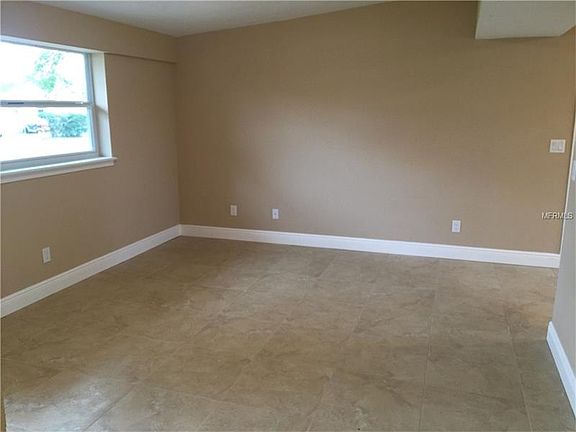 2nd image of 458 Notre Dame Dr