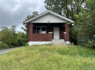 10140 Baron Dr, Saint Louis, MO 63136