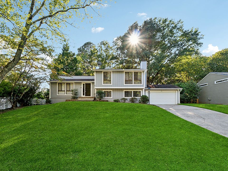 1st image of 9795 N Pond Cir