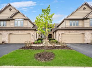 26W097 Klein Creek Dr, Winfield, IL 60190