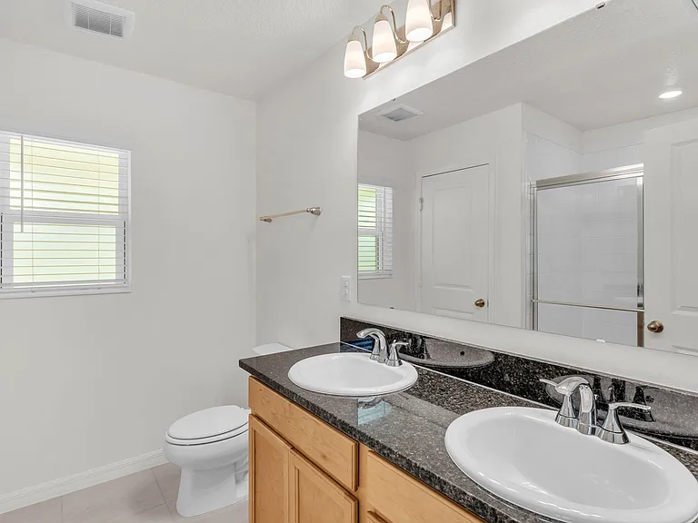 727 Chestnut Ln — Photo 16