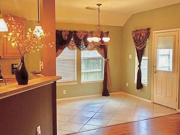 4th image of 2920 Emerald Brook Ln