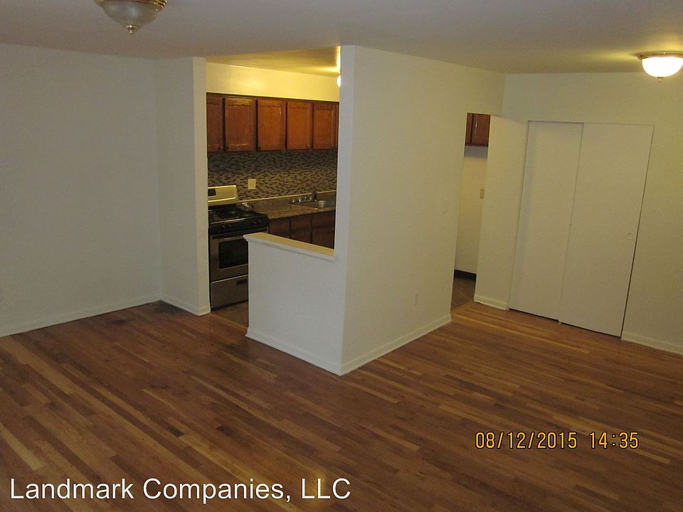 2nd image of 220 W Sumner Ave APT 103