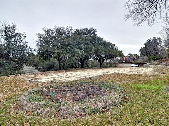 5th image of 2015 Deepdale Dr