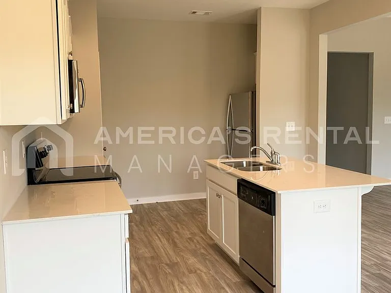14388 Chase Dr — Photo 6