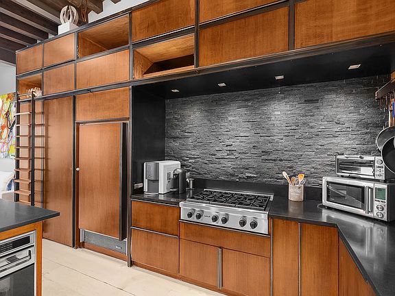 5th image of 60 E 13th St Penthouse W