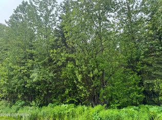 17561 E Castle Rock Ln, Palmer, AK 99645