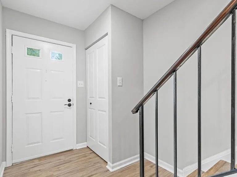 McFarland Dr — Photo 8