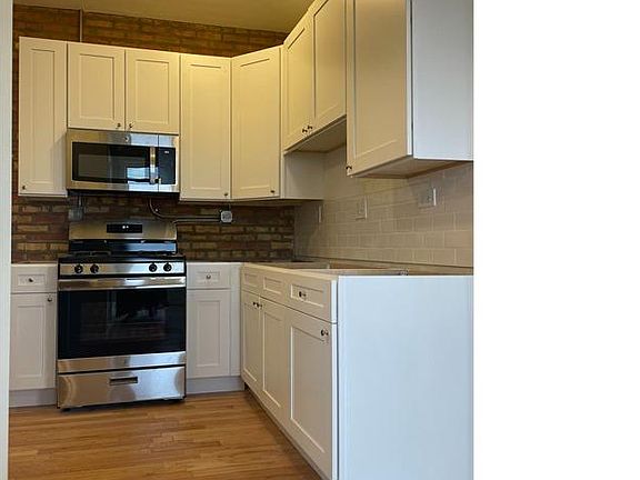 3rd image of 1608 N Luna Ave #3SE