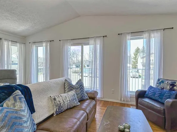 417 N 2nd Ave NW, Diamond Valley, AB T0L 0H0