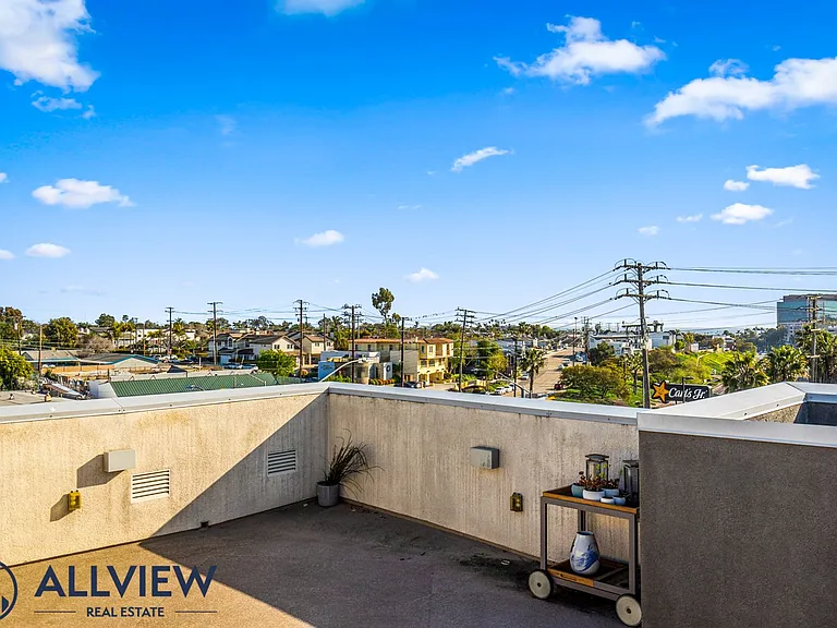 149 Mercer Way — Photo 35