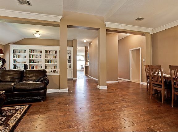 2nd image of 616 Water Oak Dr