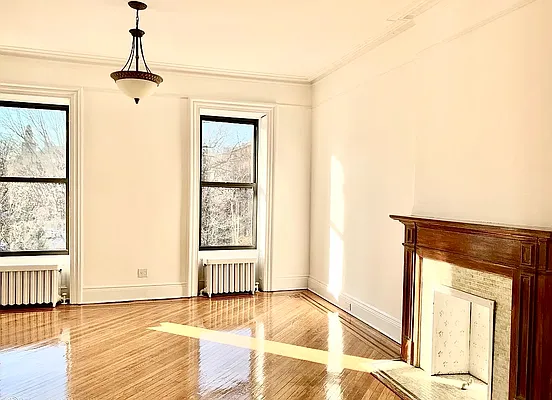 Rented by Chapoteau Real Estate Inc. | media 7