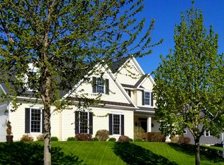 909 Aspen Valley Dr, Onalaska, WI 54650