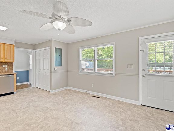 5th image of 736 Millers Rd