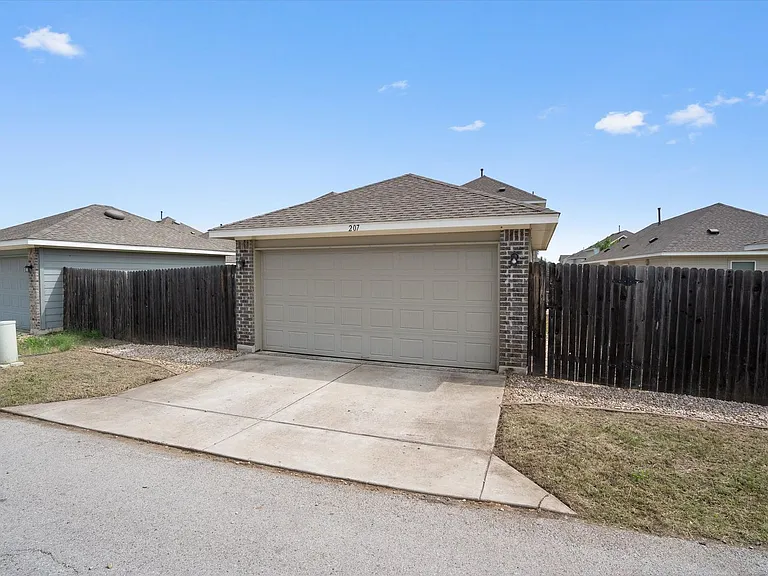 207 Wainscot Oak Way — Photo 2