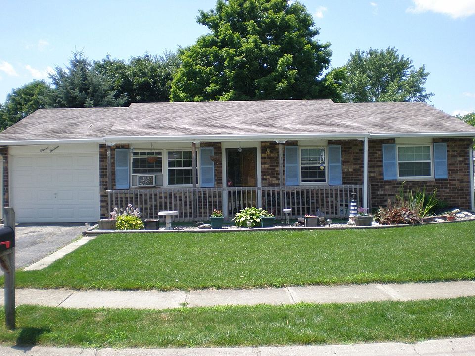 3 BD brick ranch house