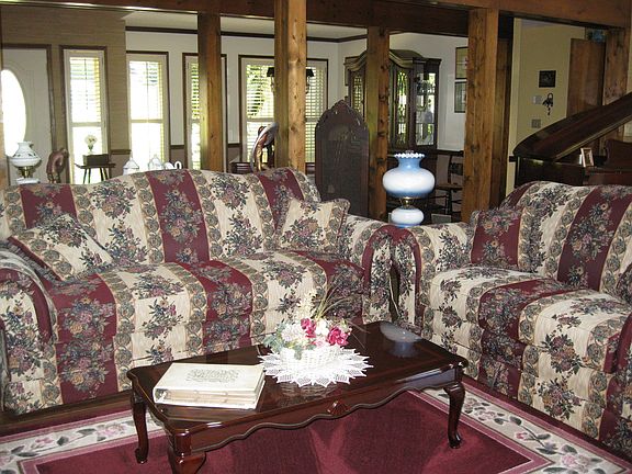 5th image of 15 Pebble Creek Way