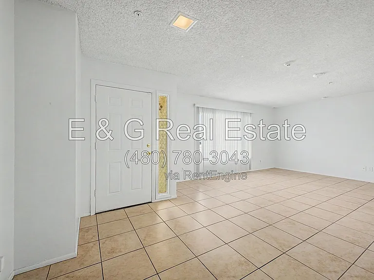 4401 S Rita Ln — Photo 6