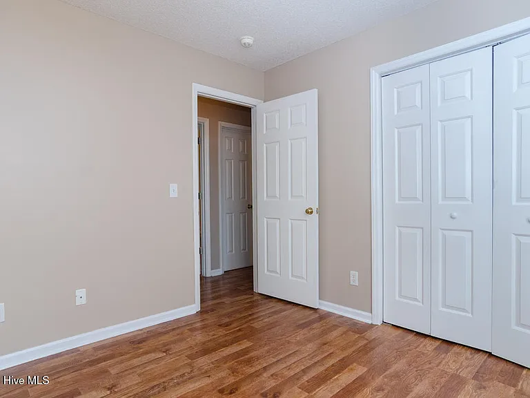 2716 Valor Dr — Photo 13