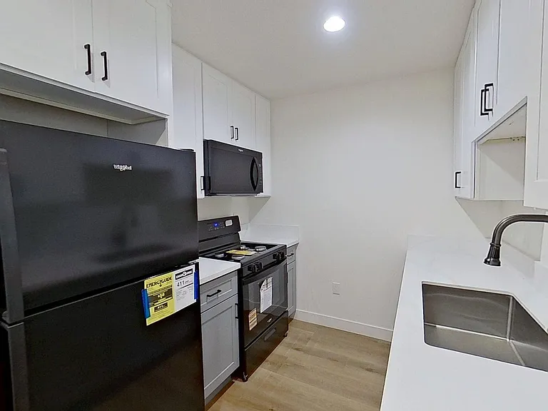 829 N Garfield St — Photo 40