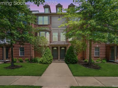 28006 Declaration Rd #11, Novi, MI, 48377