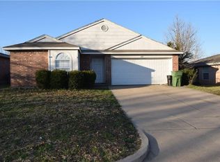 420 Blueberry Hill Ln, Mansfield, TX 76063