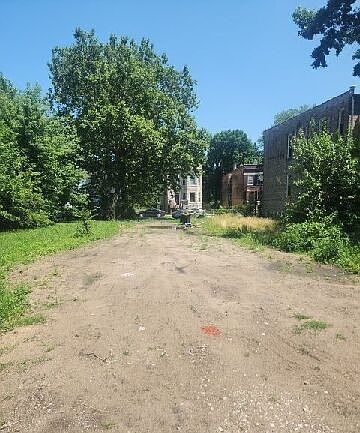 2nd image of 5714 S Aberdeen St