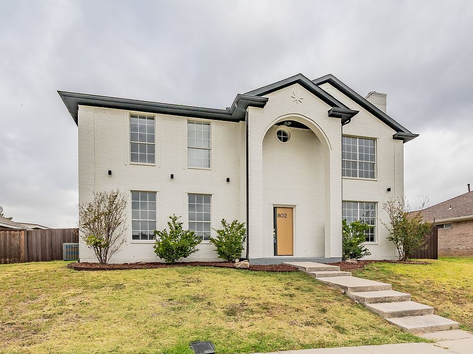 1st image of 802 Azalia Dr