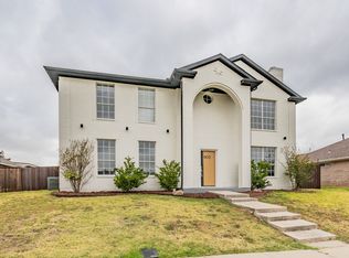 802 Azalia Dr, Lewisville, TX 75067