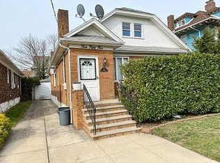 455 Beach 133 St, Rockaway Park, NY 11694