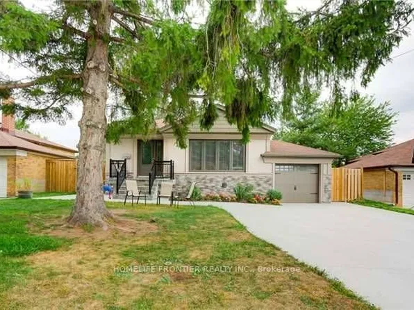 122 Searle Ave S, Toronto, ON M3H 4A9