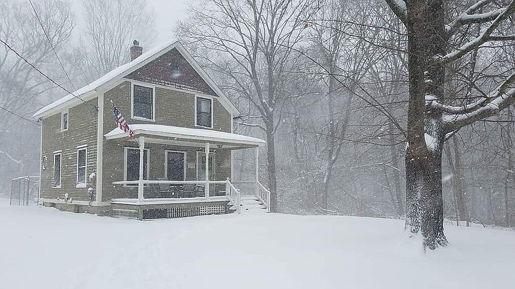 33 Pleasant Valley Rd, Mansfield, CT 06250 Zillow