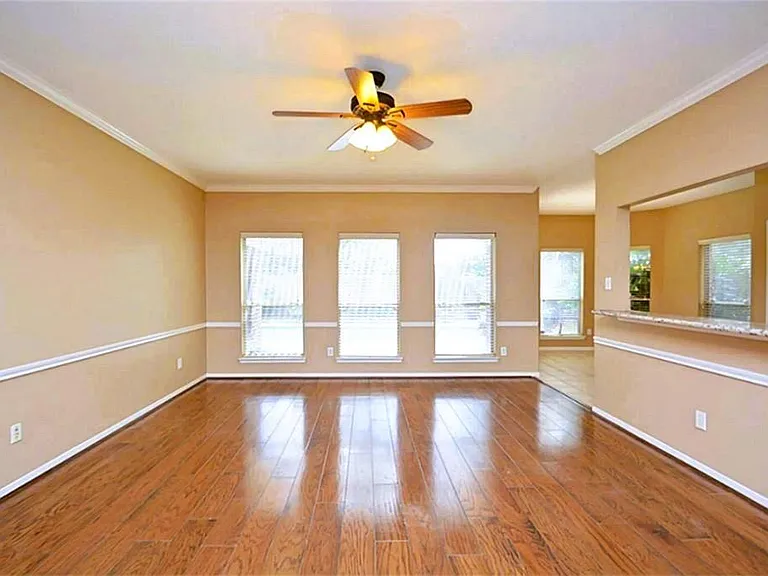 21523 Santa Clara Dr — Photo 10