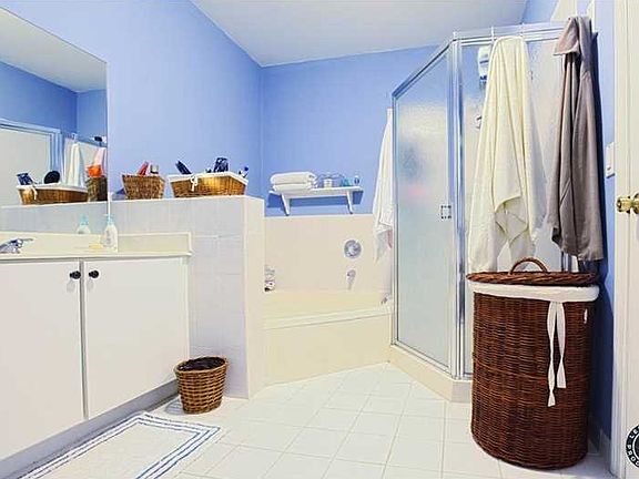 5th image of 16112 Sw 144 Terrace #16112