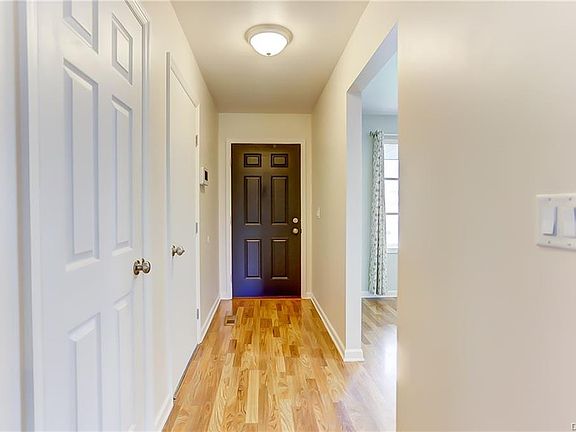 5th image of 8949 Gardengate Dr
