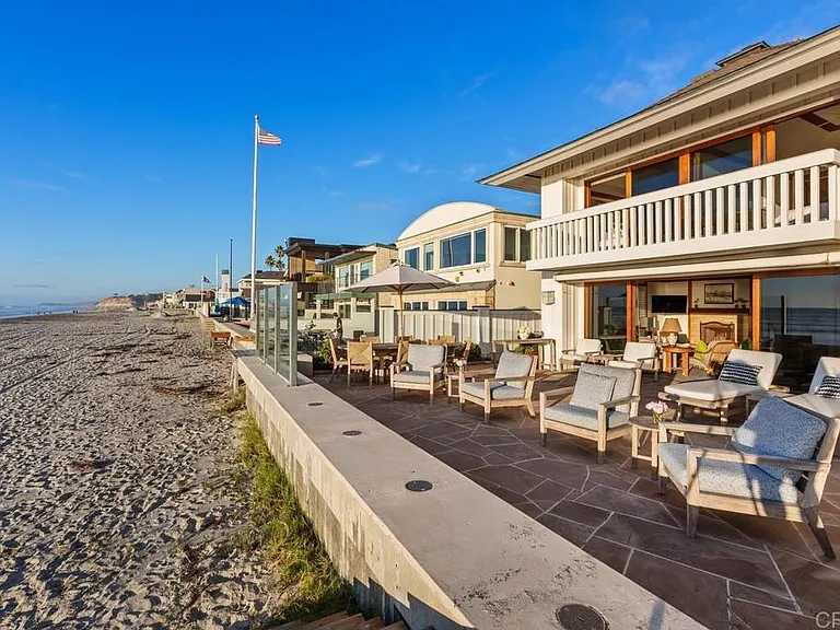 2008 Ocean Front — Photo 17