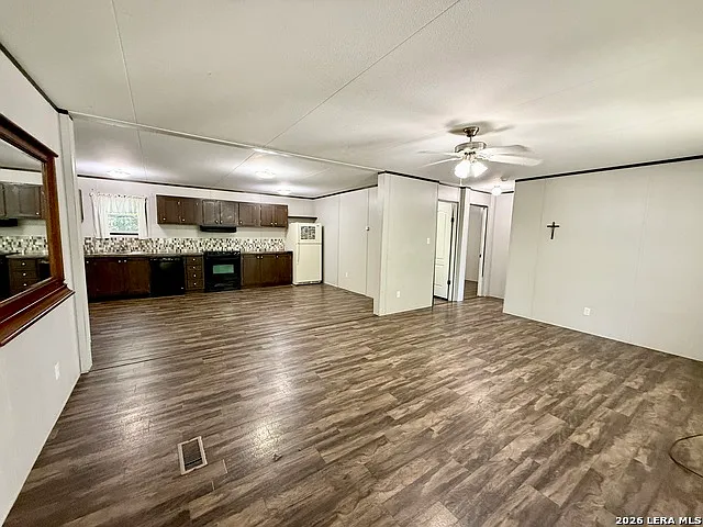 3 bed, 2.0 bath, 1173 sqft, $1,295 — Photo 4