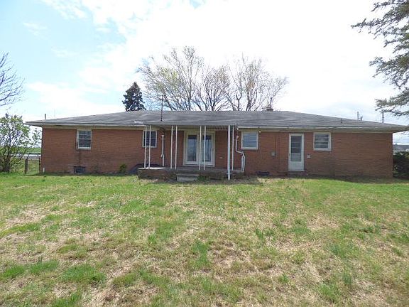 2nd image of 893 Buchanan Trl E