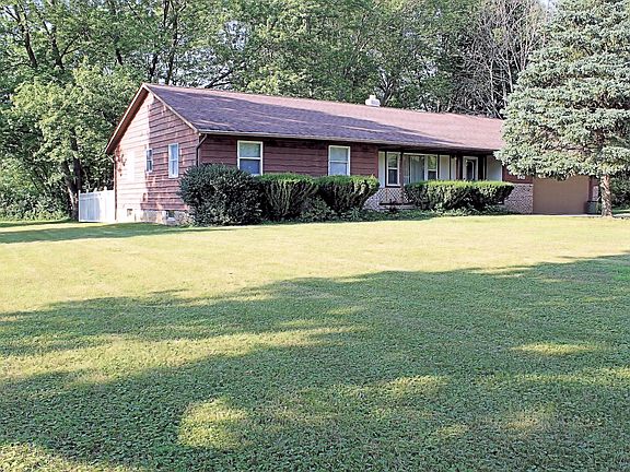 2nd image of 943 W Hill Dr